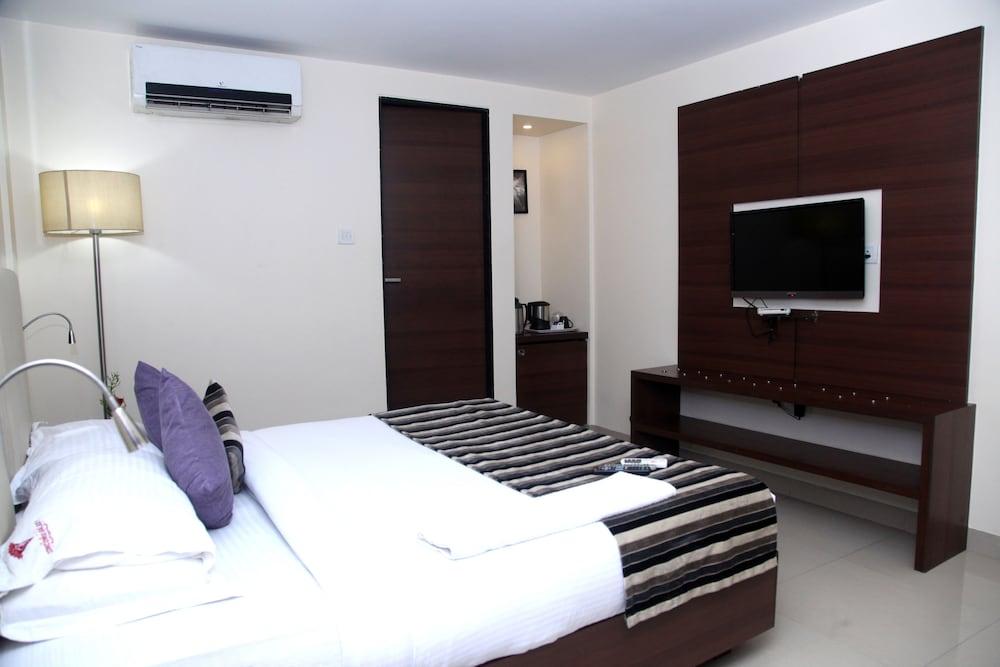 Hotel Concord Galaxy Mumbai Exterior photo