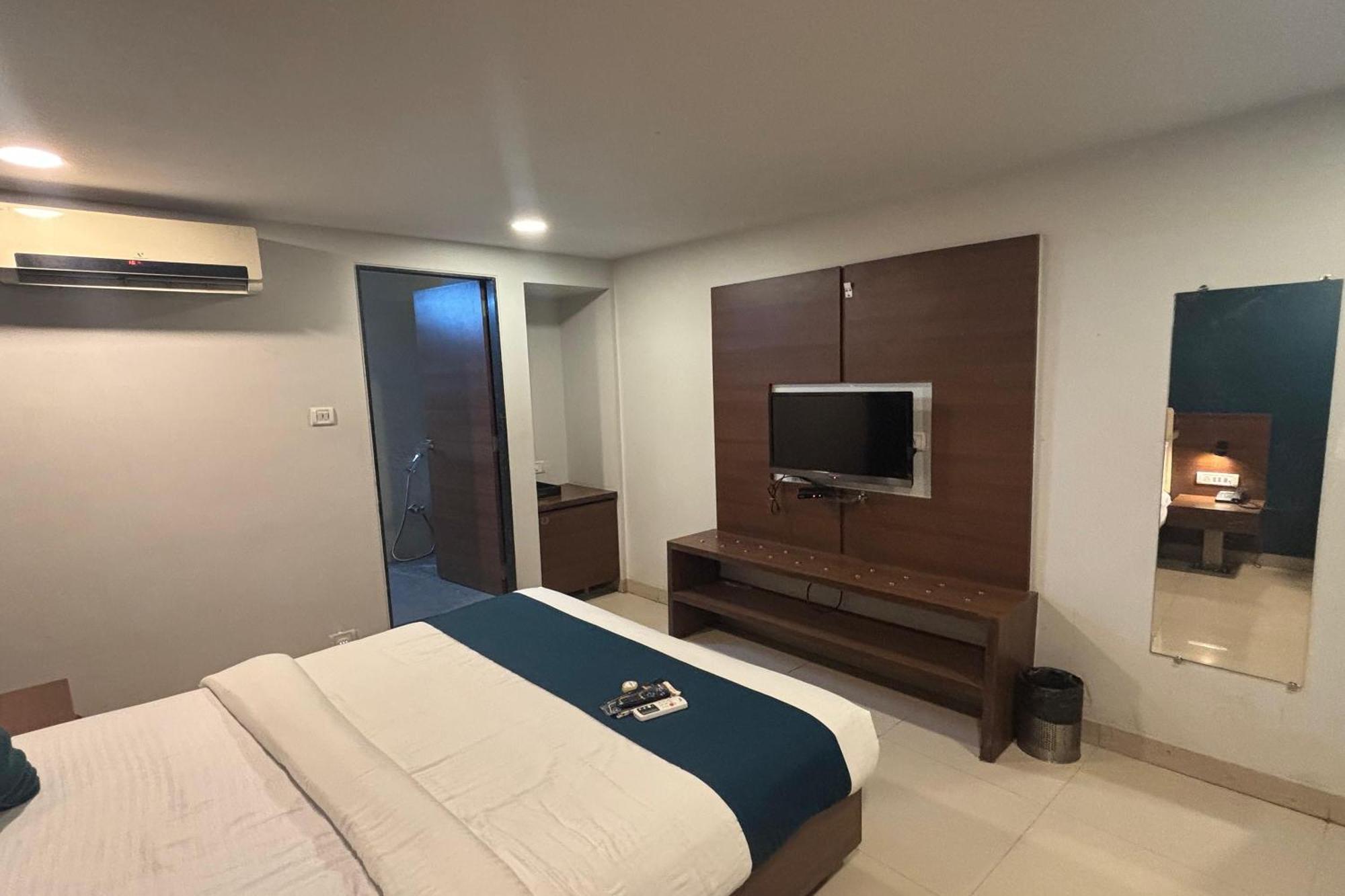 Hotel Concord Galaxy Mumbai Exterior photo