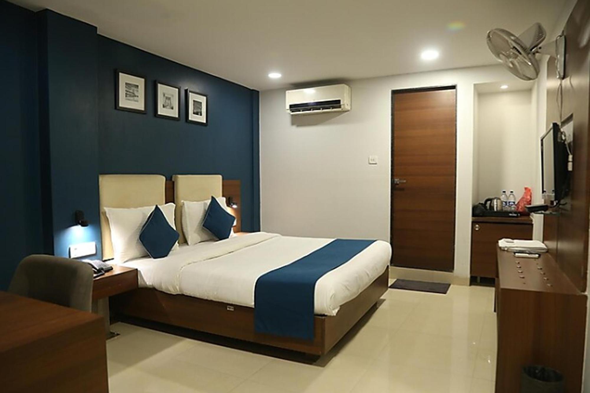 Hotel Concord Galaxy Mumbai Exterior photo